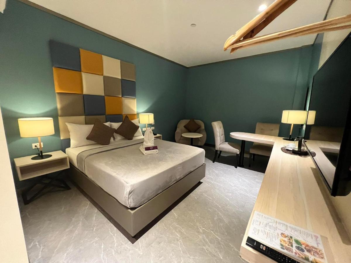 Yes Hotel Imus Cavite Exteriör bild